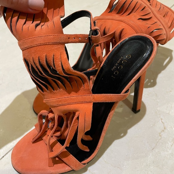 Never worn Gucci heels. Super cool with jeans or a dress. Love these! - Picture 2 of 4